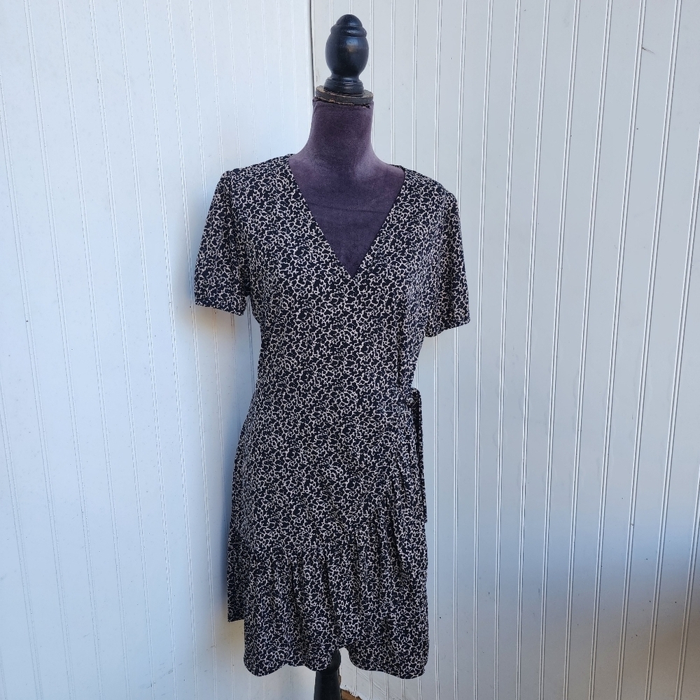 MICHAEL Michael Kors Black Beige Print Tie Faux Wrap Dress Ruffle Short Sleeve L - Picture 2 of 13